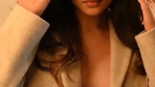 Kayadu Lohar nude video showing off her big breasts!!!
